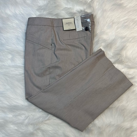 Ann Taylor Pants - Ann Taylor Margo Capri Pants 
Size 10